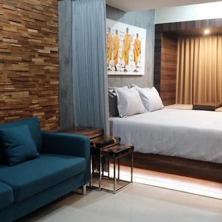 Lavenderbnb Room 2 At Uttara The Icon Apartment Yogyakarta Exteriör bild